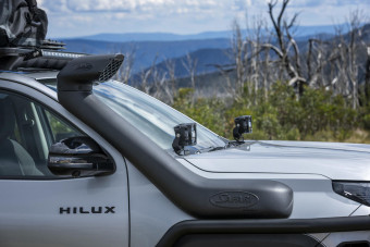 Виносний повітрозабірник (шноркель) SAFARI ARMAX Hilux 2026+ SS223HP