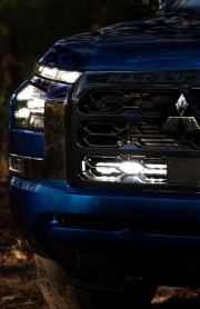 Світлодіодна планка 13' (33 см) для установки за решіткою Mitsubishi L200 24+ NHBGM68LB - Фото 3